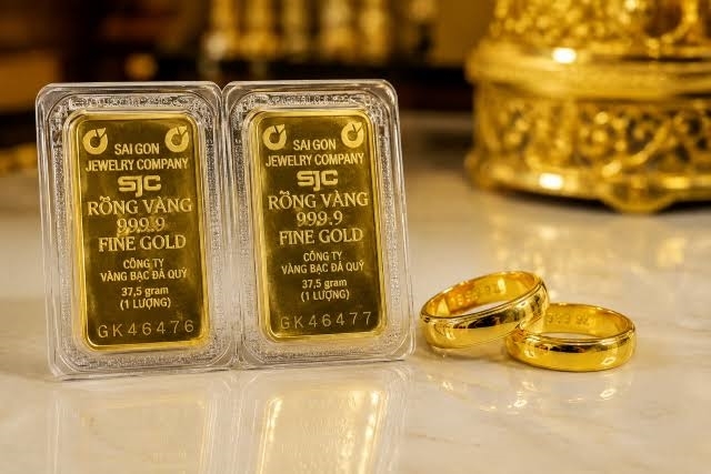 Giá vàng trong nước đồng loạt giảm mạnh tới 1 triệu đồng/lượng chiều bán ra.