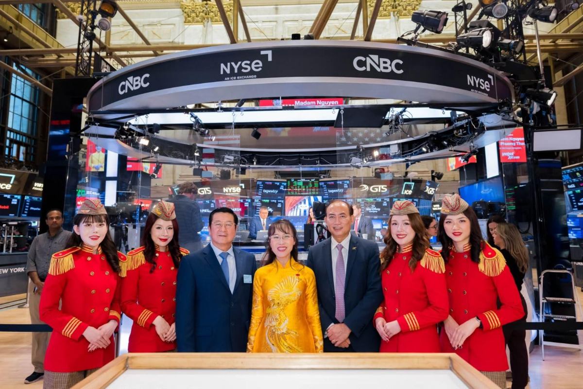 Chủ tịch Sovico, Vietjet Nguyễn Thị Phương Thảo thăm NYSE và dự lễ rung chuông của Ngoại trưởng Mỹ Marco Rubio sáng 21/9. (Hình ảnh do NYSE Group cung cấp. NYSE không khuyến nghị hay xác nhận bất kỳ khoản đầu tư, chiến lược đầu tư, công ty, sản phẩm hoặc dịch vụ nào.)