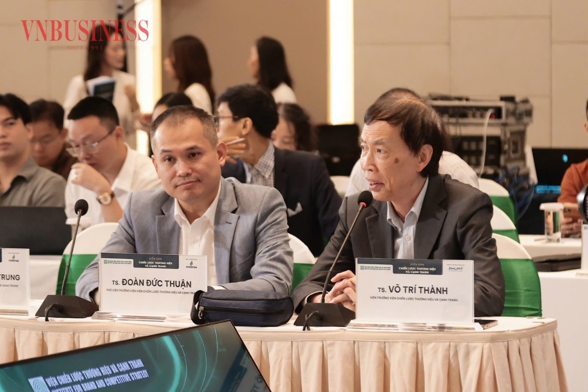 TS. Võ Trí Thành phát biểu khai mạc diễn đàn.
