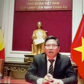 Ông Trần Văn Công, Tham tán Nông nghiệp, Phái đoàn Việt Nam tại EU phát biểu tại Hội thảo.