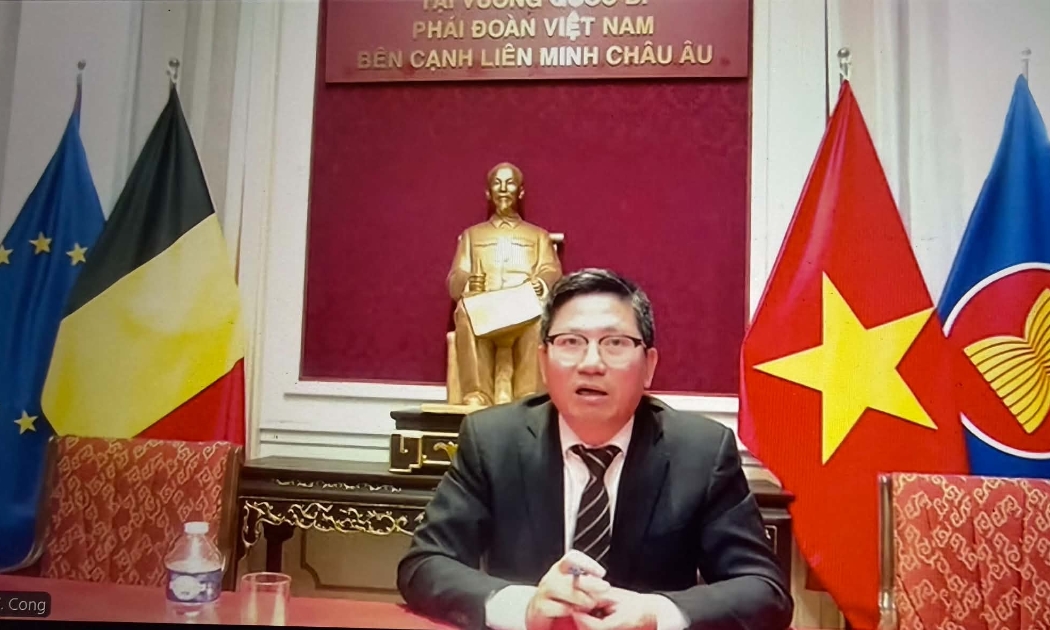 Ông Trần Văn Công, Tham tán Nông nghiệp, Phái đoàn Việt Nam tại EU phát biểu tại Hội thảo.