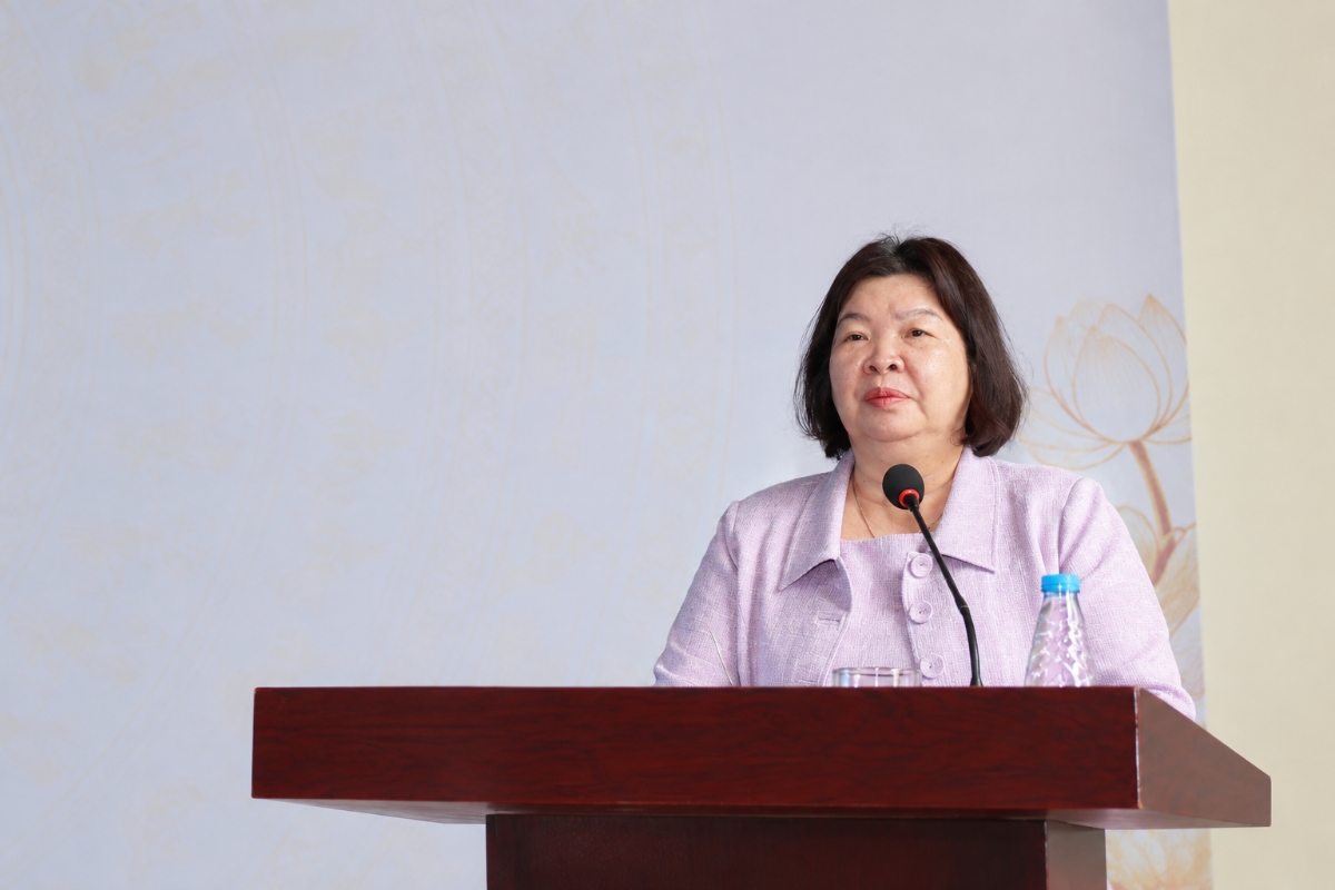Chủ tịch Liên minh HTX Việt Nam Cao Xuân Thu Vân phát biểu tại Hội nghị xúc tiến thương mại, kết nối cung cầu tiêu thụ sản phẩm hợp tác xã năm 2026.
