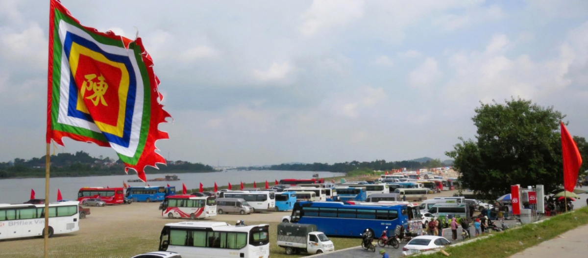 Hải Phòng đầu tư cải tạo, xây dựng bãi đỗ xe quy mô lớn phục vụ du khách về dự lễ hội hằng năm. Ảnh:Vũ Trang