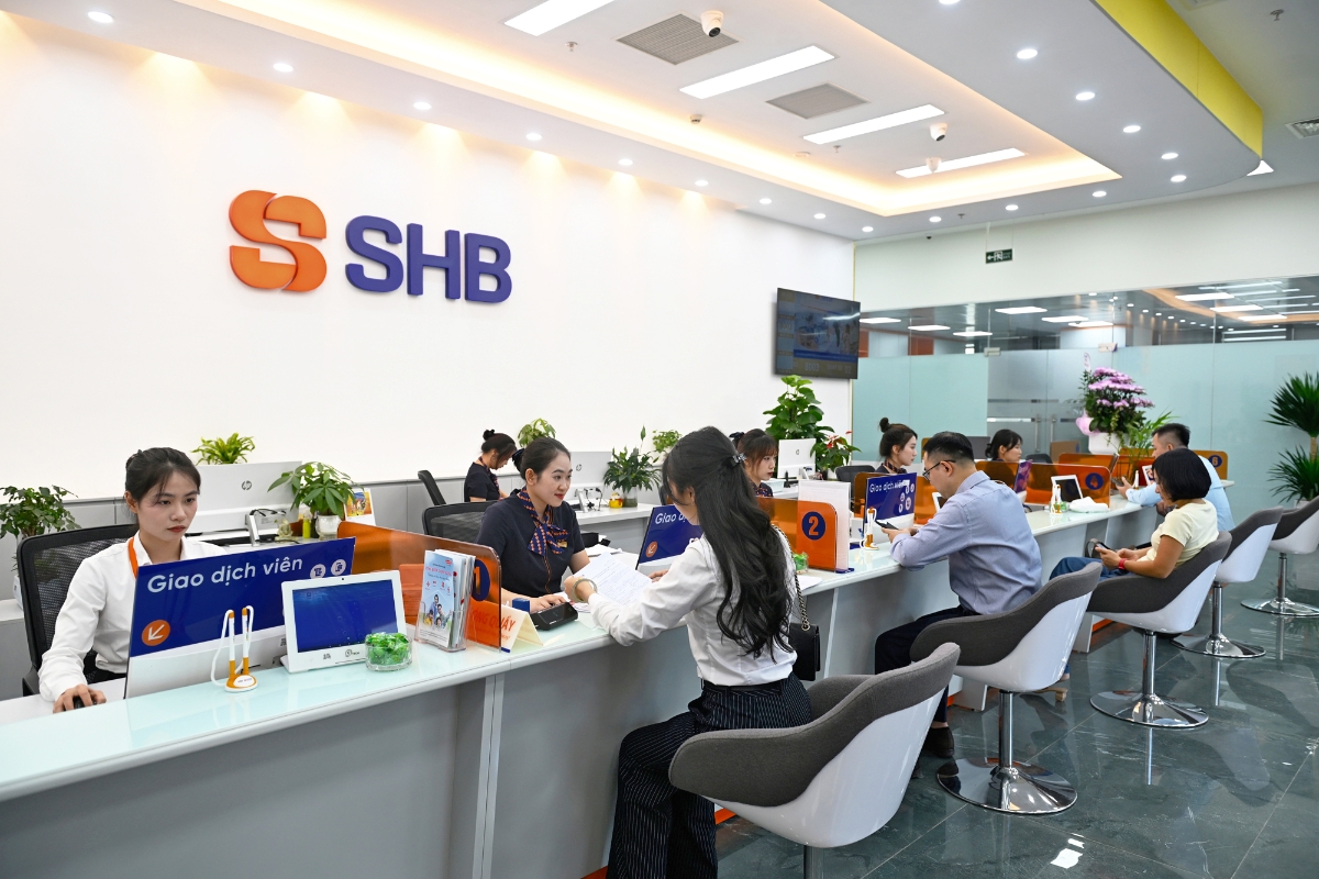 Với định hướng trở thành Ngân hàng tầm vóc quốc gia thế hệ mới, SHB tiếp tục đẩy mạnh chuyển đổi số, nâng cao năng lực phục vụ khách hàng doanh nghiệp và phát triển các giải pháp tài chính.