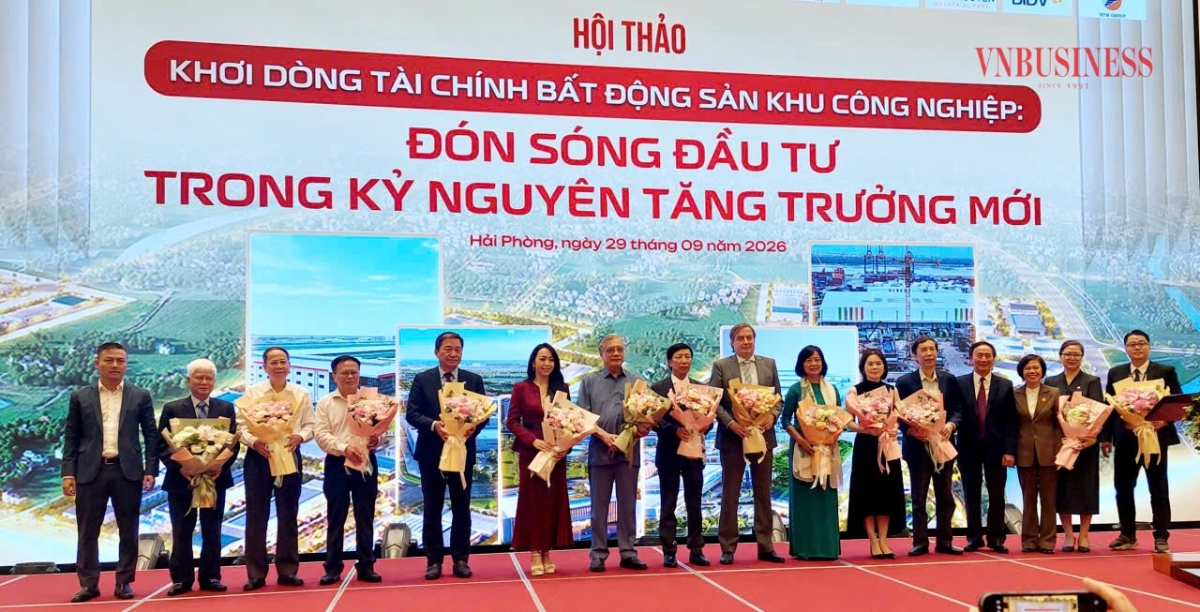 Các diễn giả tham gia hội thảo.