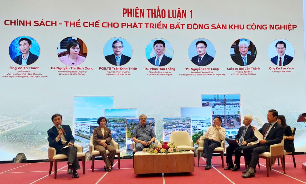 Hội thảo đã diễn ra 2 phiên thảo luận quan trọng.