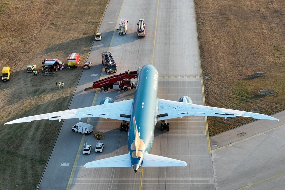 Boeing 787 của Vietnam Airlines kích hoạt phanh 2 lần khi đang cất cánh tại Munich, báo cáo sơ bộ của Đức cho biết.