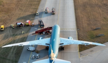 Boeing 787 của Vietnam Airlines hai lần phanh khi cất cánh, trượt khỏi đường băng Munich