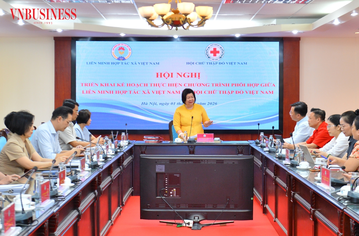Chủ tịch Liên minh HTX Việt Nam Cao Xuân Thu Vân phát biểu tại Hội nghị.