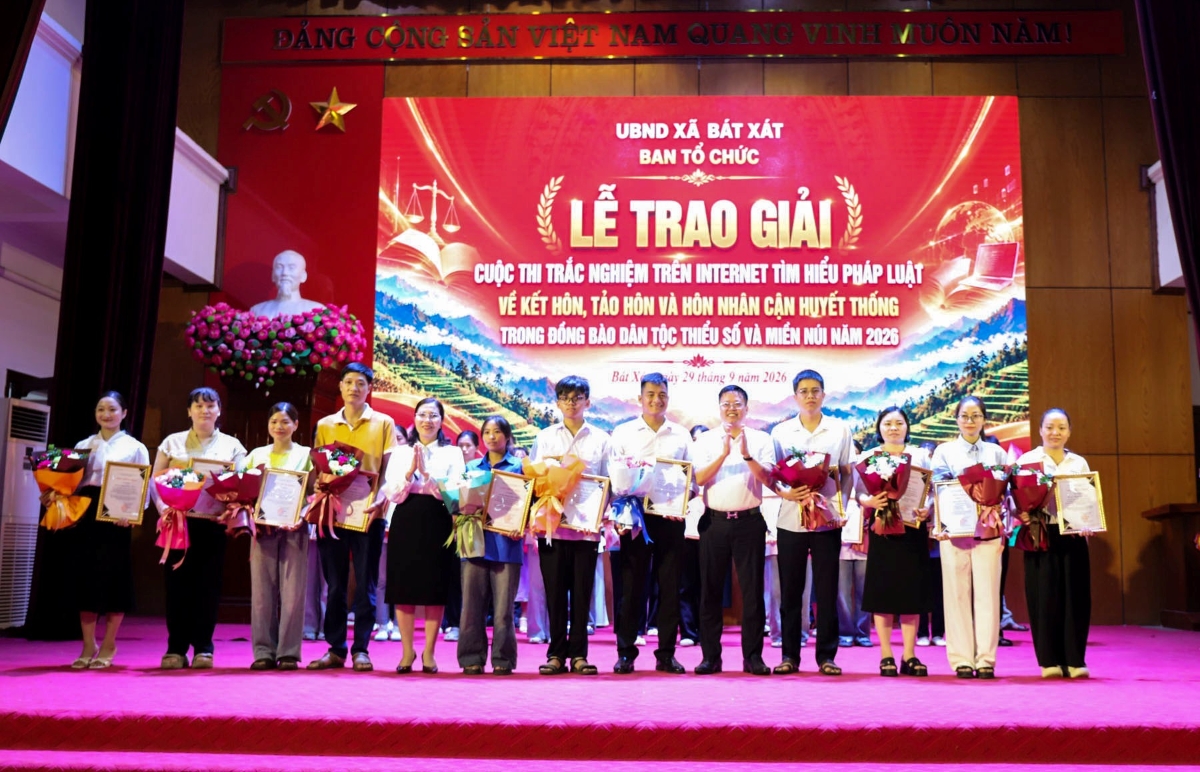 Cuộc thi tìm hiểu pháp luật trực tuyến trên địa bàn xã Bát Xát thu hút hơn 18.600 lượt tham gia.