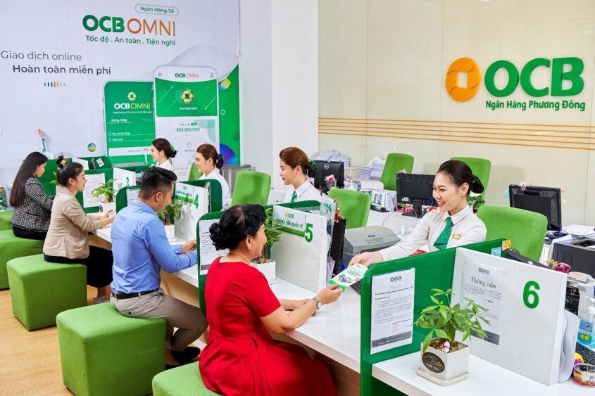 Giao dịch tại một chi nhánh của OCB.