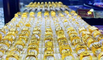 Vàng miếng giảm 200.000 đồng/lượng, vàng nhẫn biến động trái chiều