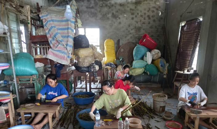 Thuế mới dồn dập, hộ kinh doanh mong một