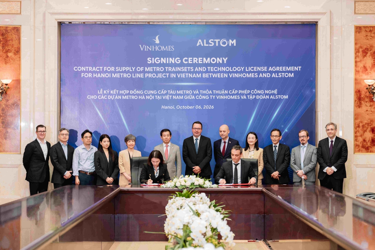 Ngày 06/10/2026 Vingroup và Alstom - tập đoàn công nghệ đường sắt hàng đầu thế giới đã ký hợp đồng cung cấp tàu và chuyển giao quyền sử dụng công nghệ.