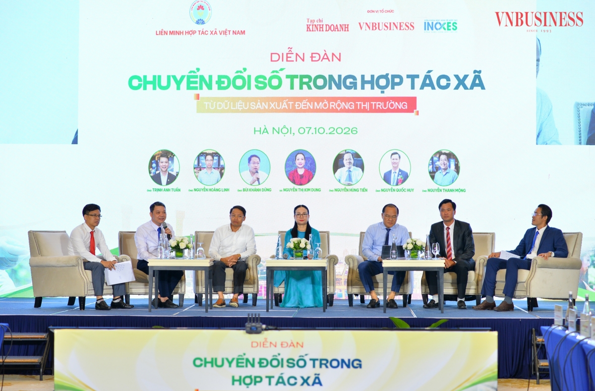 Tọa đàm “Một HTX nên bắt đầu chuyển đổi số từ đâu?” thu hút các chuyên gia, HTX tham gia thảo luận.