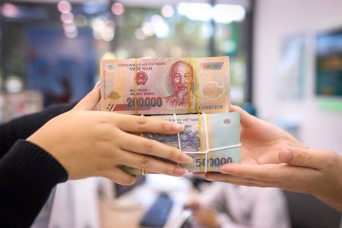 Phát triển thị trường mua bán nợ để xử lý nợ xấu..