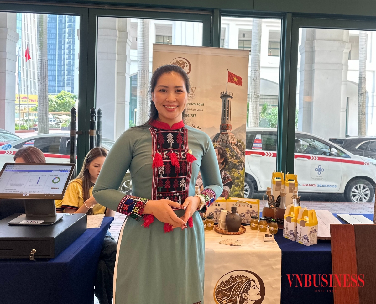Chị Lưu Thị Hòa, Giám đốc HTX Nông lâm nghiệp và Dịch vụ thương mại tổng hợp Po Mỷ (xã Đồng Văn, tỉnh Tuyên Quang).