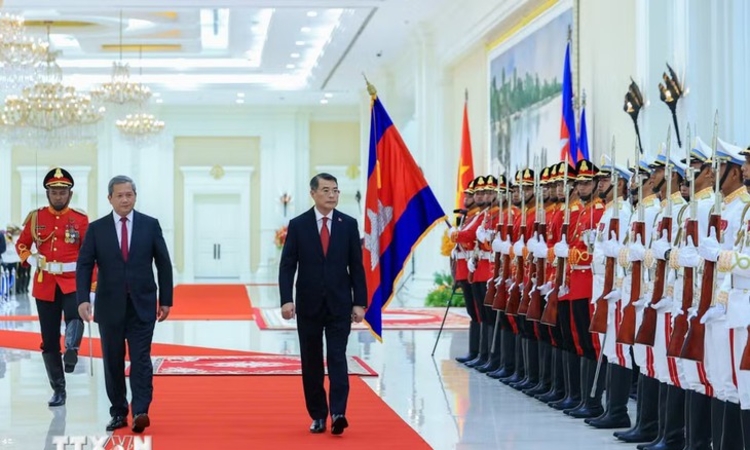 Quan hệ láng giềng tốt đẹp, hữu nghị truyền thống, hợp tác toàn diện, bền vững lâu dài Việt Nam - Campuchia