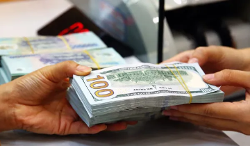 Giá USD tự do bật tăng mạnh, đảo chiều vượt ngân hàng sau 4 tháng