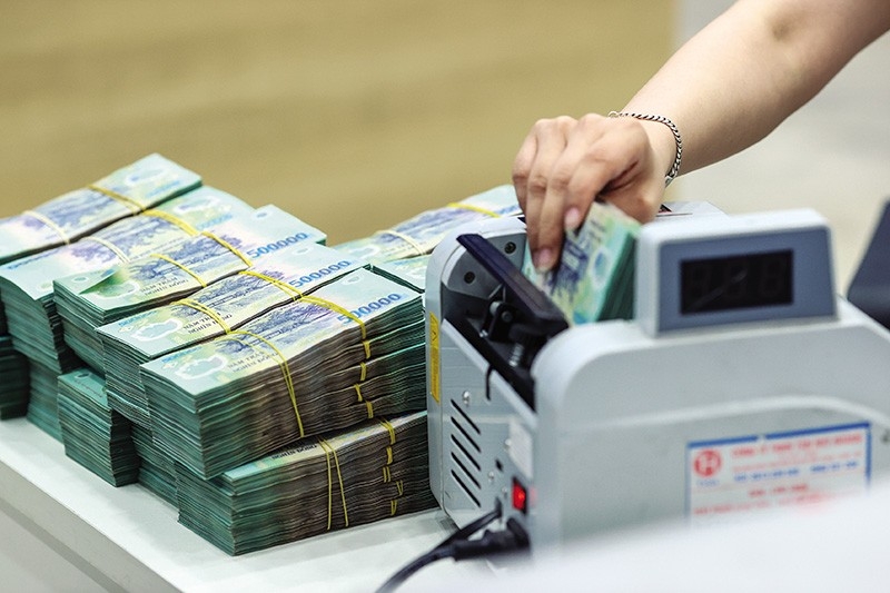 Làm sao để kéo giảm lãi suất cho vay?
