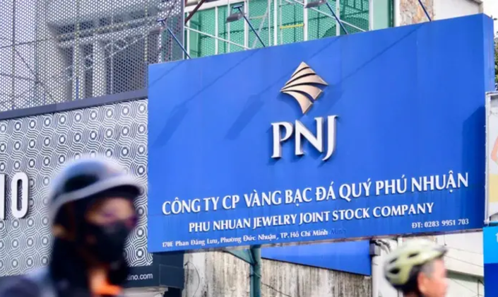 PNJ đối mặt nguy cơ hụt lợi nhuận dài hạn, thành viên HĐQT xin từ nhiệm