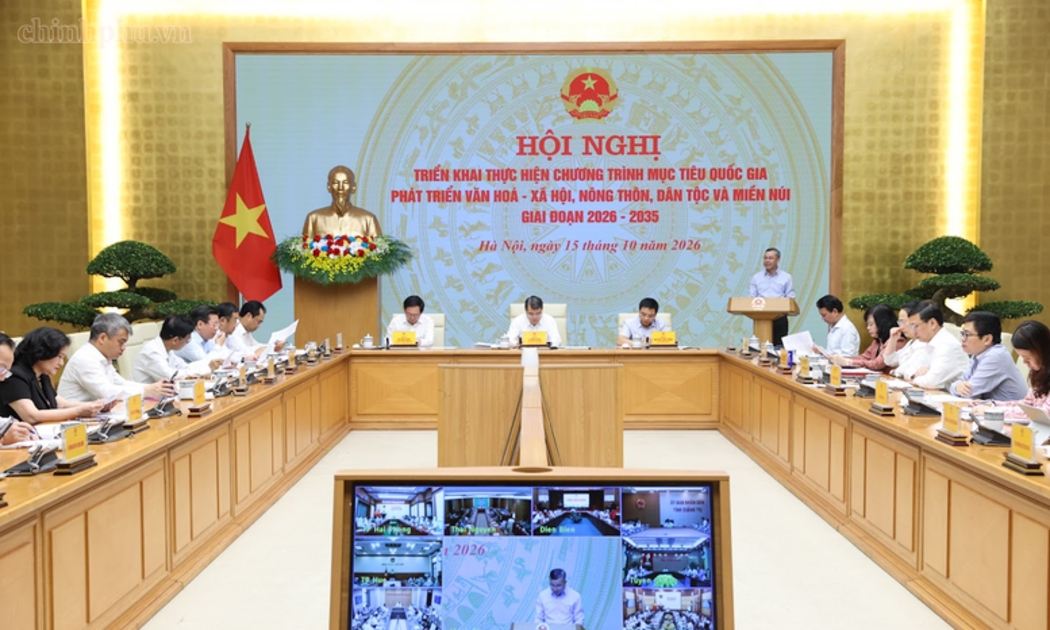 Bộ trưởng Bộ Tài chính Ngô Văn Tuấn báo cáo tại Hội nghị