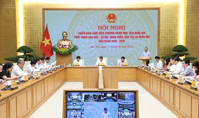 Bộ trưởng Bộ Tài chính Ngô Văn Tuấn báo cáo tại Hội nghị