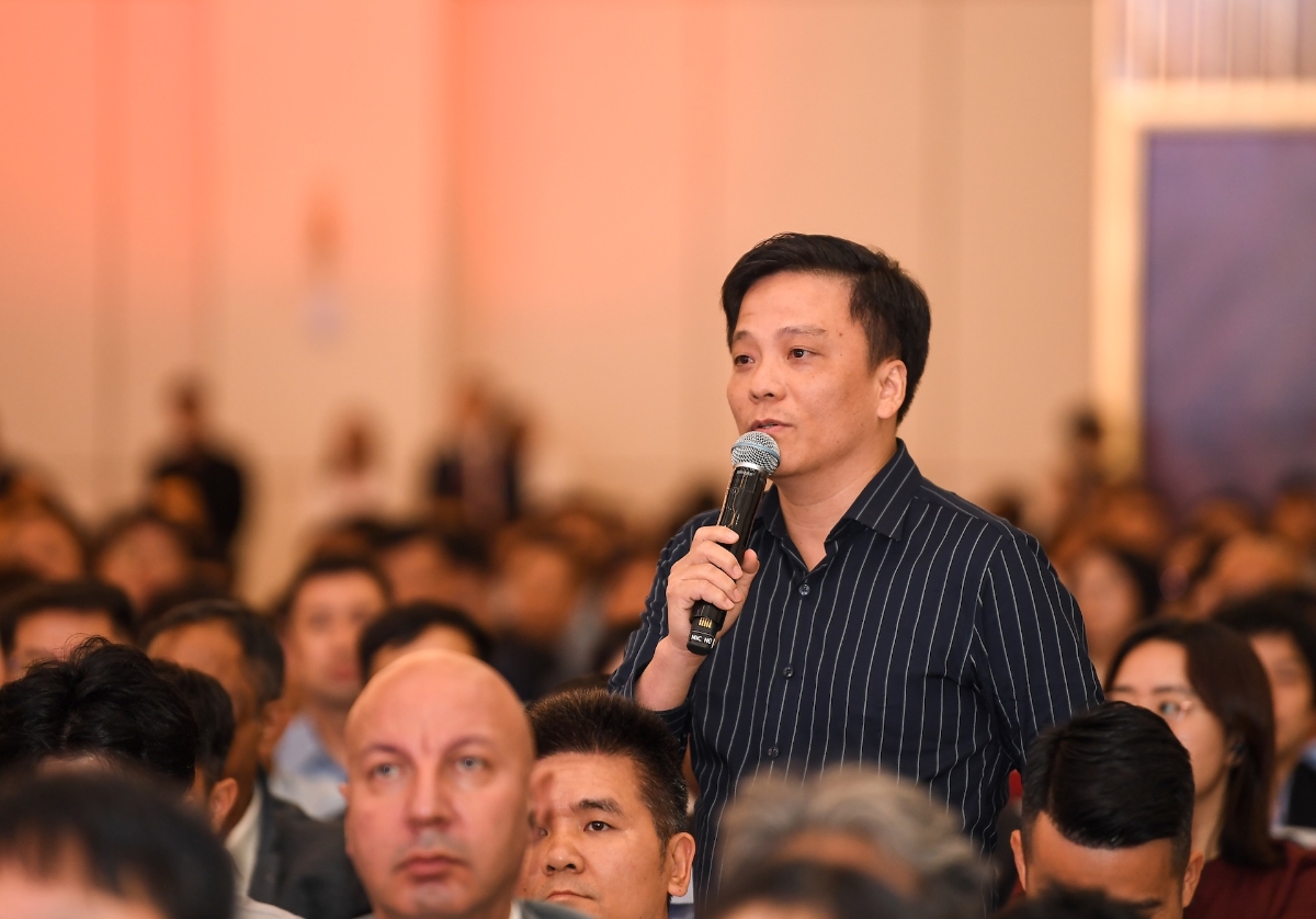 Đại diện doanh nghiệp bày tỏ sự quan tâm tới cơ hội hợp tác cùng Vingroup.