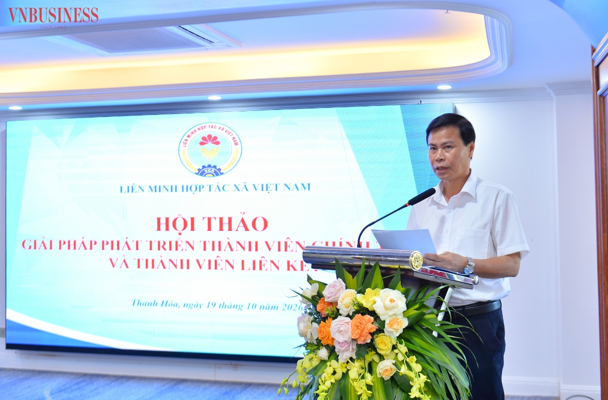Ông Nguyễn Đình Tuấn, Chủ tịch Liên minh HTX tỉnh Thanh Hoá phát biểu tham luận tại Hội thảo.