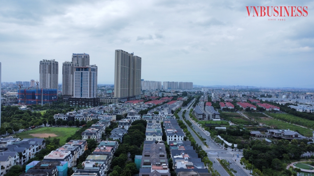 Lãi suất giảm được kỳ vọng sẽ tác động tích cực lên thanh khoản thị trường nhà đất (Ảnh: Phạm Hòa).