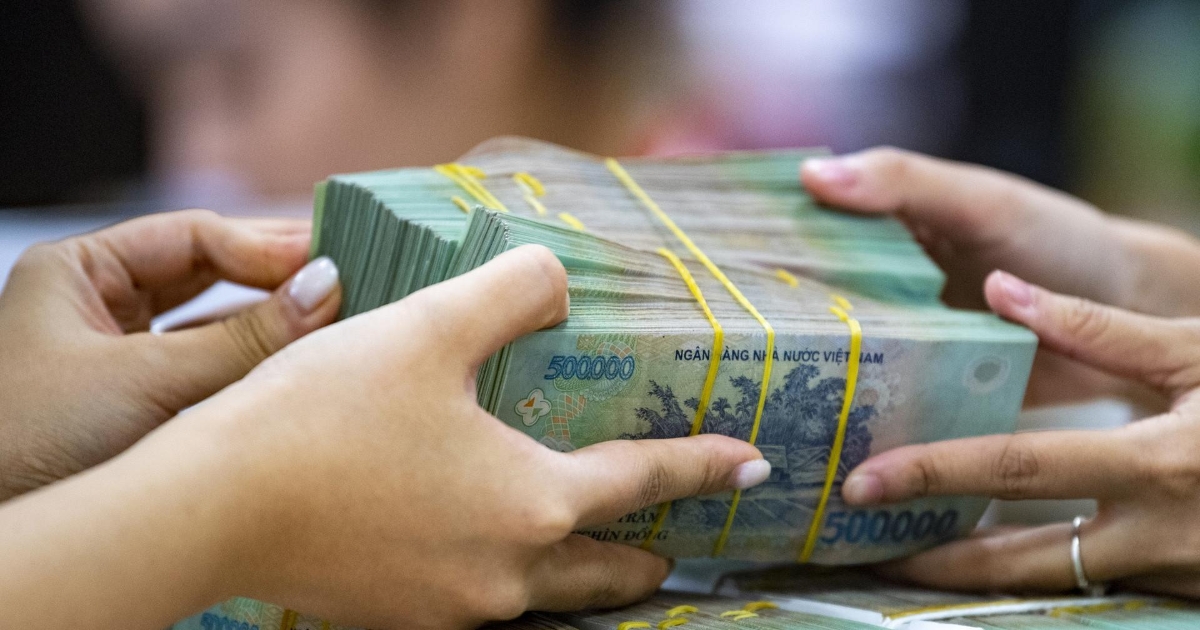 Làm sao để lãi suất thực sự giảm sâu và thực chất?
