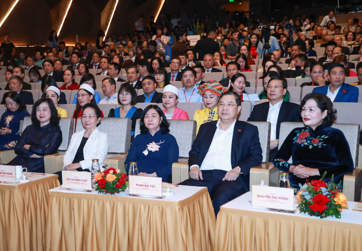 Các đại biểu tham dự chương trình phát động Tháng cao điểm “Vì người nghèo” năm 2026.