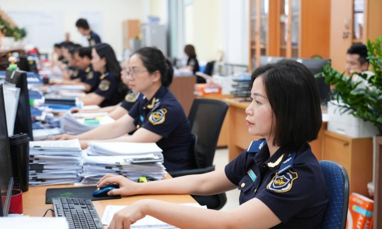 Hải quan tăng tốc, quyết tâm vượt chỉ tiêu thu ngân sách năm 2026