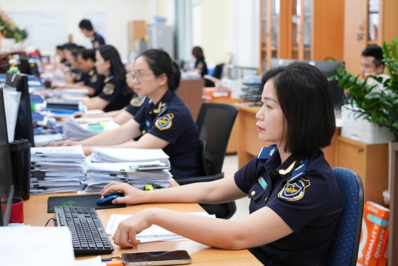 Hải quan tăng tốc, quyết tâm vượt chỉ tiêu thu ngân sách năm 2026