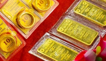 Giá vàng trong nước tiếp tục đi xuống, giao dịch quanh 142 triệu đồng/lượng