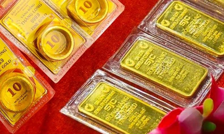 Giá vàng trong nước tiếp tục đi xuống, giao dịch quanh 142 triệu đồng/lượng