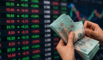 Chứng khoán ra sao khi tiền chờ đầu tư xuống đáy 3 năm?