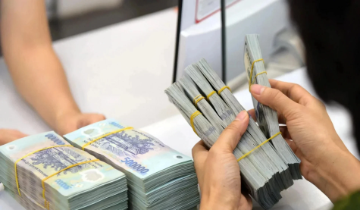 Lãi suất huy động đảo chiều hạ nhiệt, nhà băng xoay xở hút vốn cách nào?