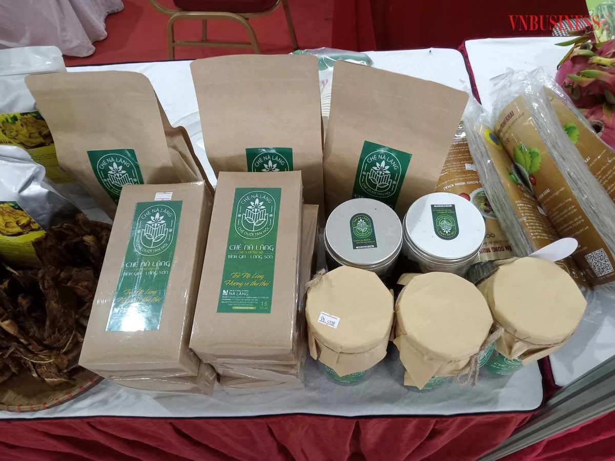 Các sản phẩm trà của HTX Nà Làng ngày càng được người tiêu dùng ưa chuộng.