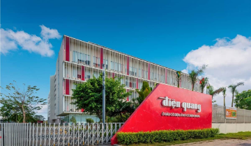 Lợi nhuận tăng hơn 930 lần, Điện Quang vẫn mắc kẹt ở dòng tiền