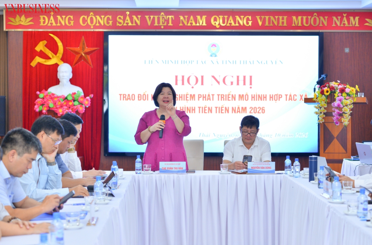 Chủ tịch Liên minh HTX Việt Nam Cao Xuân Thu Vân phát biểu chỉ đạo tại Hội nghị.