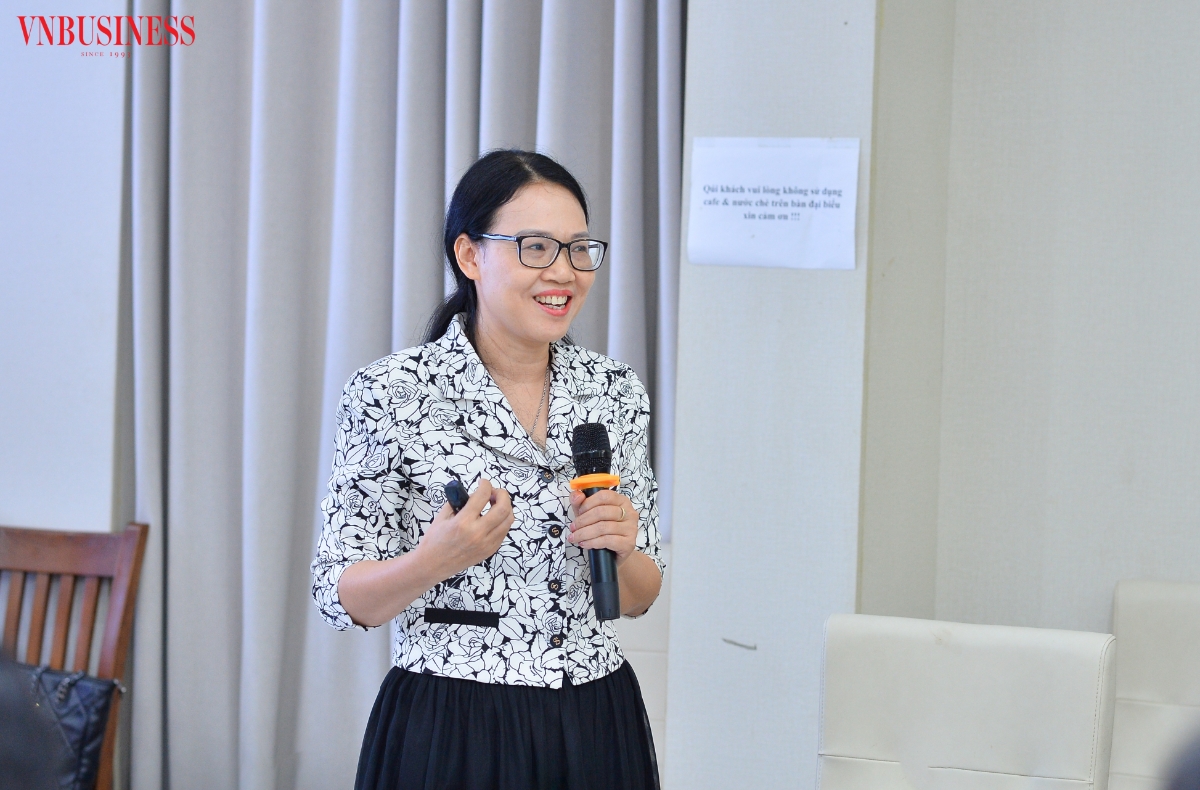 Th.S Vũ Thị Bích Hà, giảng viên CEFE cao cấp, Trường Cao đẳng Kinh tế - Kỹ thuật Trung ương phát biểu tại Hội nghị.